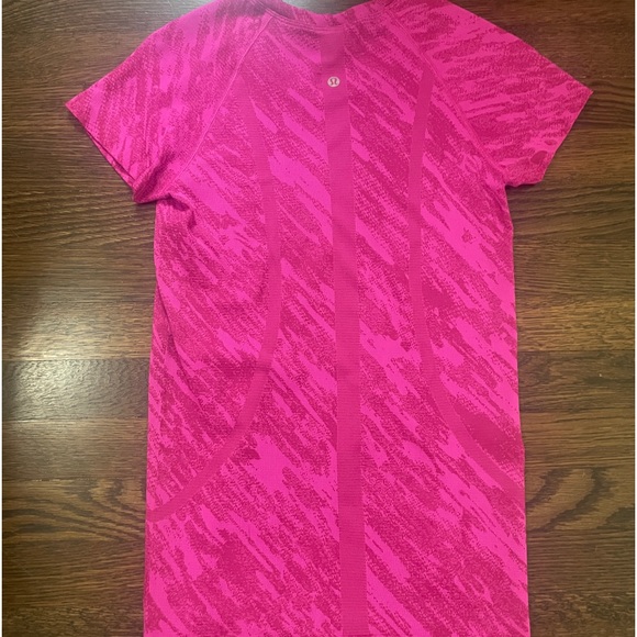 Lululemon Sonic Pink Camo Color Swifly Tech! - Picture 3 of 4